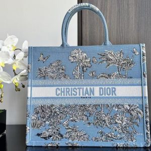 Dior-Large Dior Book Tote  (42 x 35 x 18.5 cm)