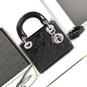 Dior-Mini Lady Dior Bag  17 x 15 x 7 cm  (Length x Height x Width)